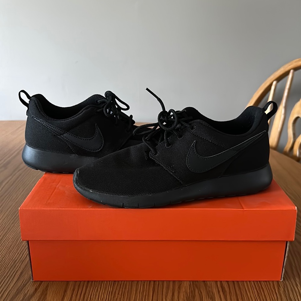 Nike roshes